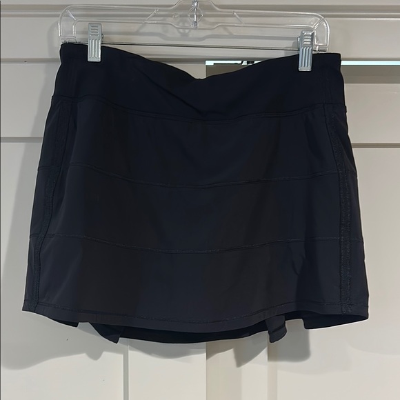 Lululemon black athletic skirt - Picture 1 of 3